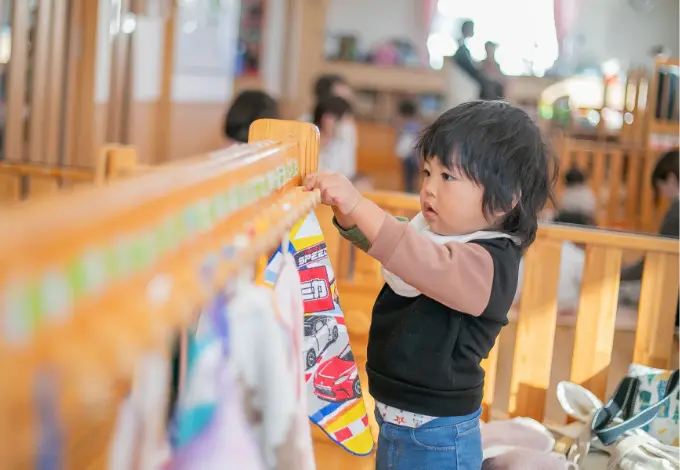 園の1日【0・1・2歳児（未満児）】②登園イメージ写真