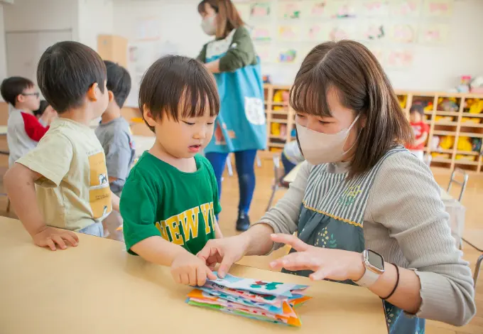 園の1日【3・4・5歳児（以上児）】④朝の会・主活動イメージ写真