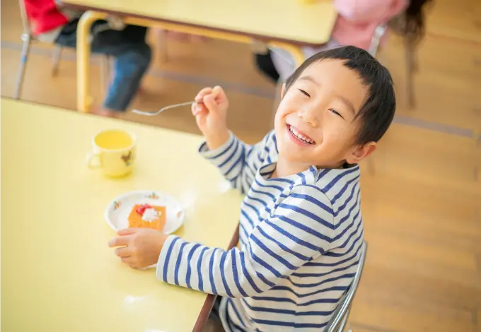 園の1日【3・4・5歳児（以上児）】⑦おやつイメージ写真