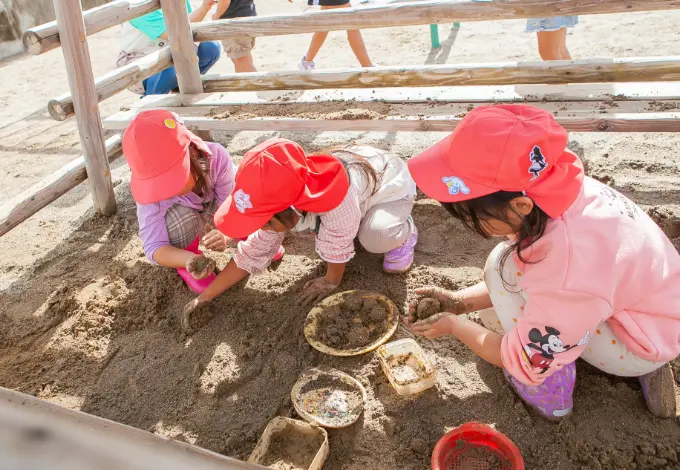 園の1日【3・4・5歳児（以上児）】⑧自由遊び・降園イメージ写真
