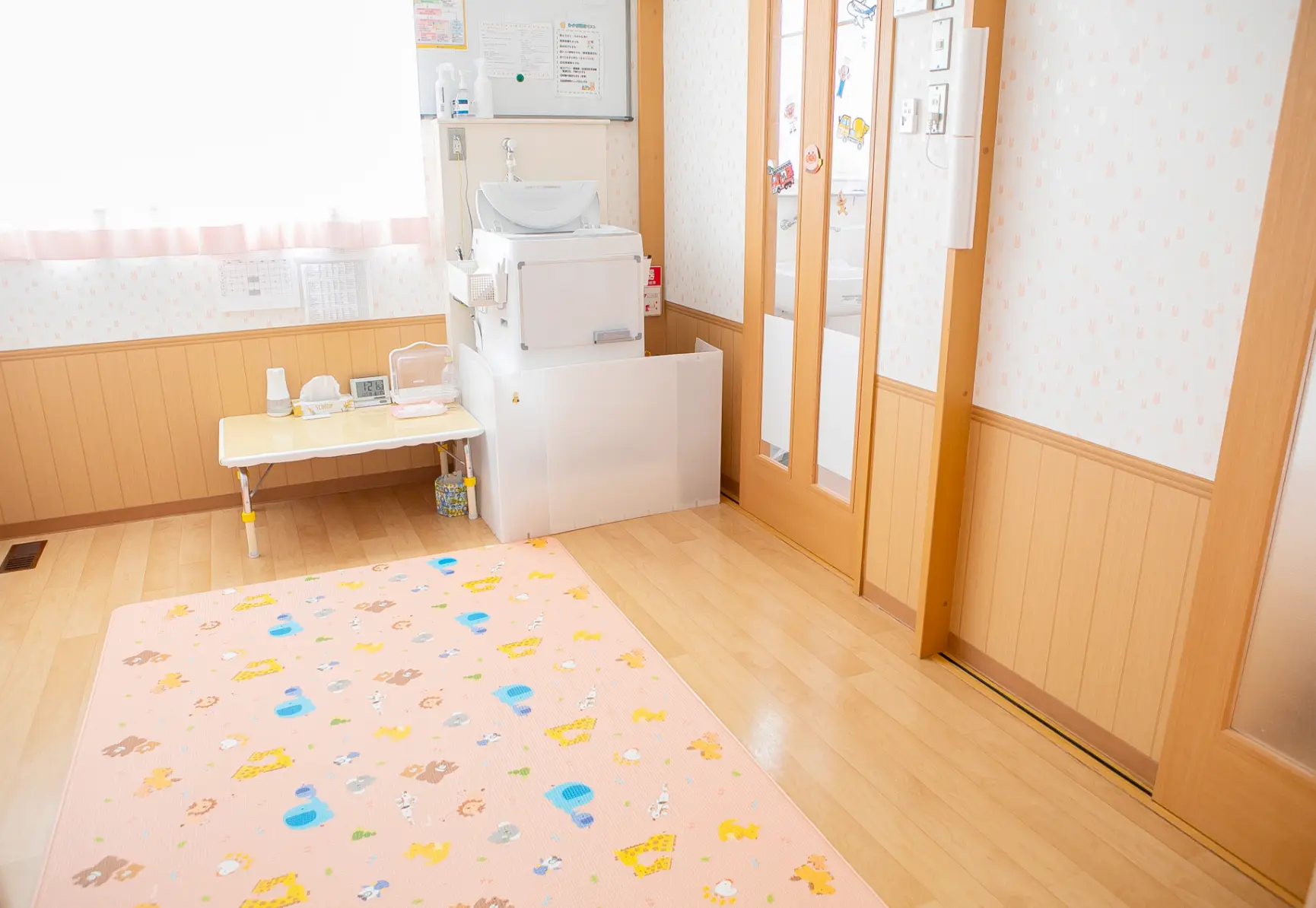 園内紹介：病後児室イメージ写真